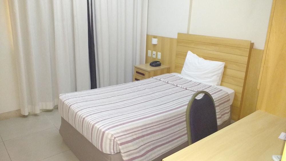 Hotel Atlantico Tower Rio de Janeiro Exterior photo A single room at the hotel