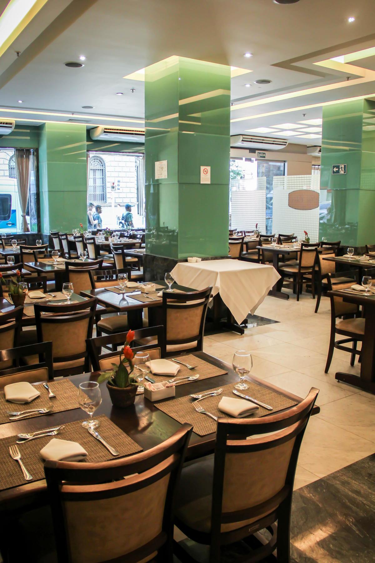 Hotel Atlantico Tower Rio de Janeiro Exterior photo Interior of a restaurant in Porto Alegre, Brazil.