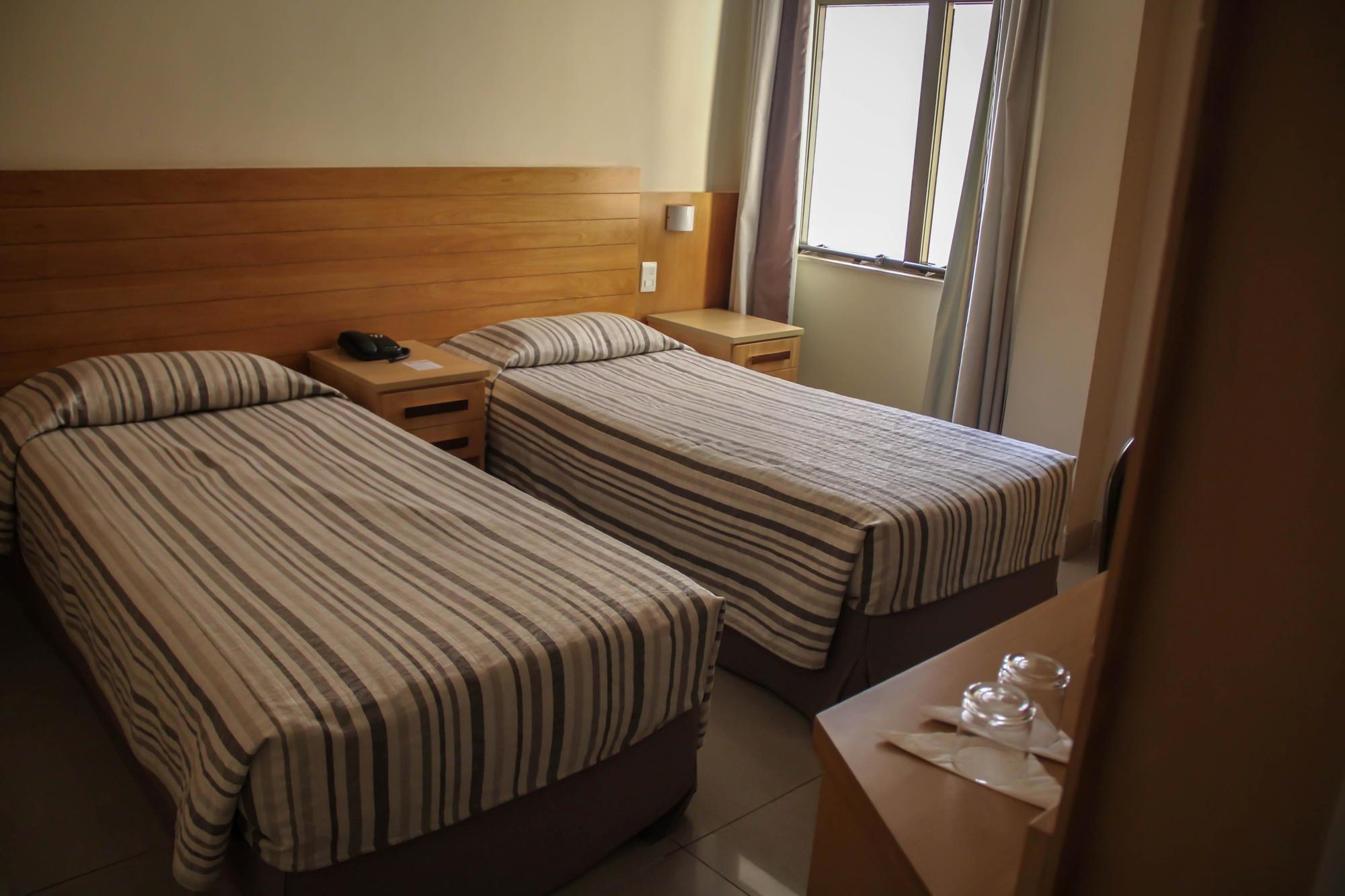 Hotel Atlantico Tower Rio de Janeiro Exterior photo Two beds in a hotel room